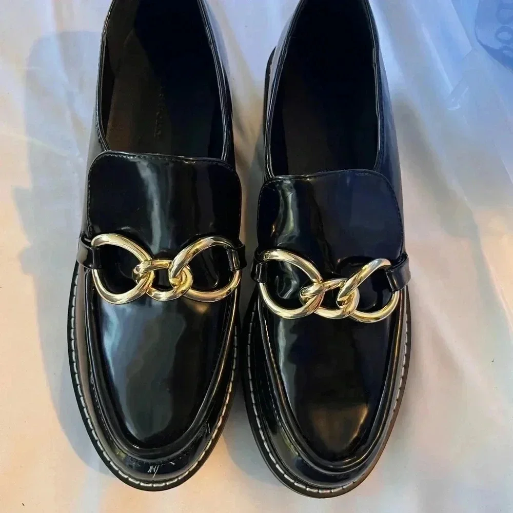 💗 Princess Polly Loafers - Size 9